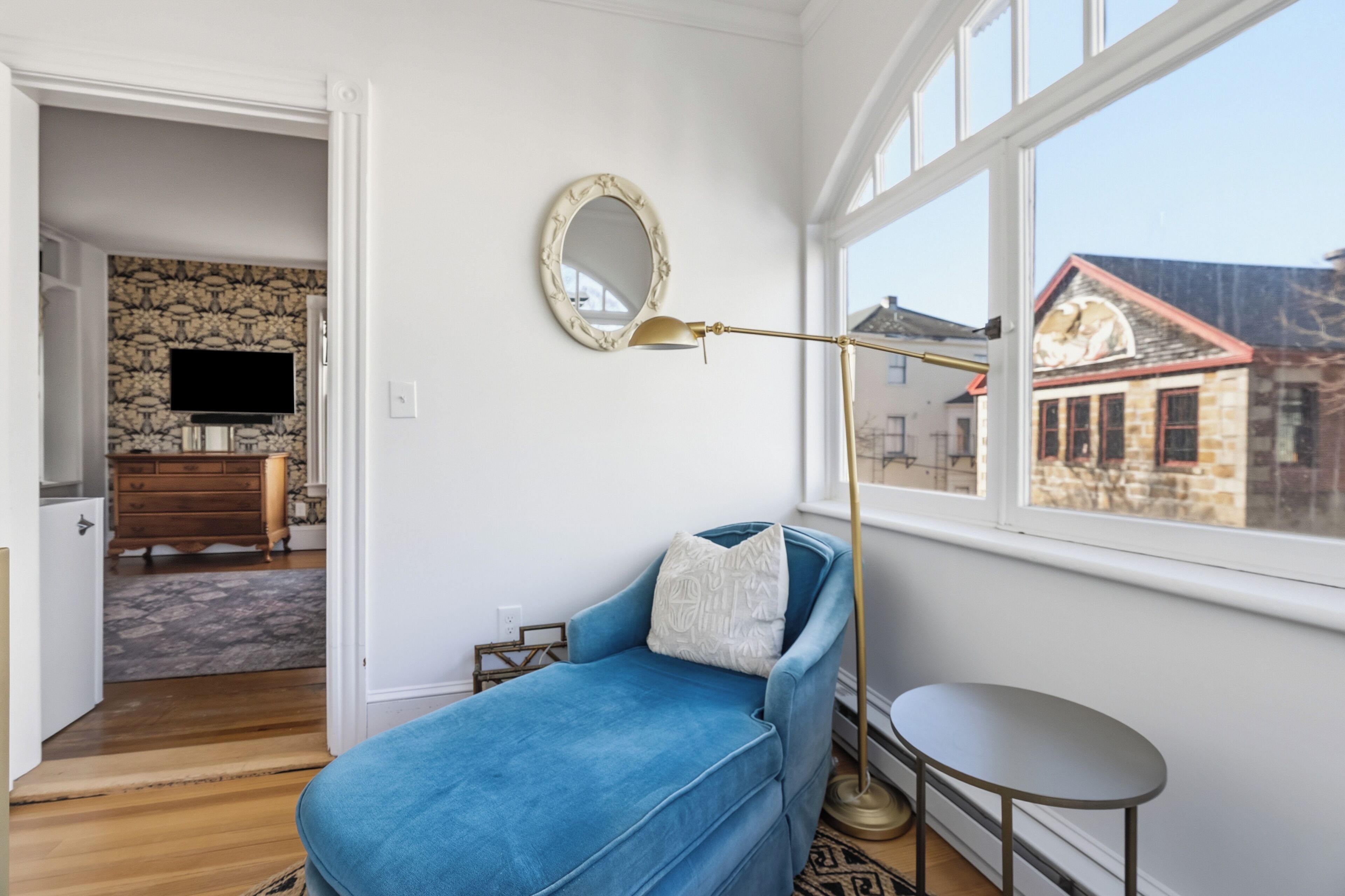 JANE PICKENS | 高級寢具、記憶床墊、迷你吧、客房內保險箱