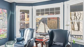 TV connectée de 42 pouces avec chaînes numériques, télévision, Netflix