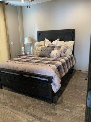 3 bedrooms, iron/ironing board, travel crib, free WiFi - Secluded 3 Bedroom Cabin (Hermosa)