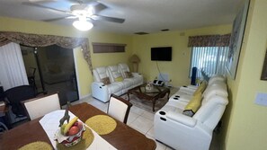 Smart TV - Beautiful Cozy house at Delray (Delray Beach)