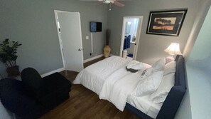 2 chambres, fer et planche à repasser, accès au Wi-Fi (inclus)