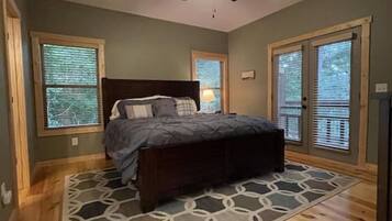 2 sovrum, skrivbord, strykjärn/strykbräda och gratis wi-fi