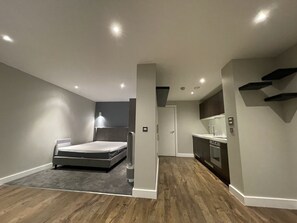 1 Schlafzimmer, Bügeleisen/Bügelbrett, kostenloses WLAN, Bettwäsche