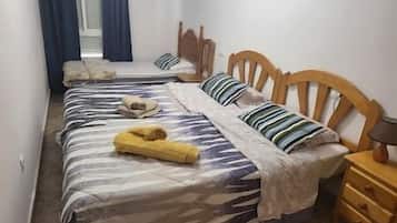 2 Schlafzimmer, Bügeleisen/Bügelbrett, kostenloses WLAN, Bettwäsche