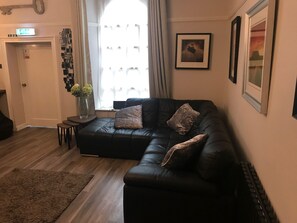 Interior - Rosedale House - Luxury townhouse sleeps 14 guests  in 7 bedrooms (Richmond)