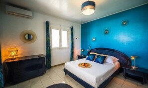 4 bedrooms, iron/ironing board, travel crib, free WiFi