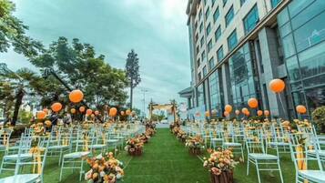 Instal·lacions cobertes per a la celebració de casaments