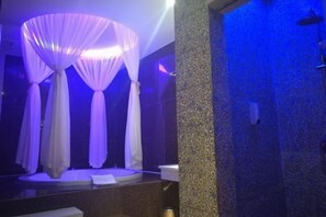 Unclassified image, 4 of 54, button - We Love Hotel (Shiyan)