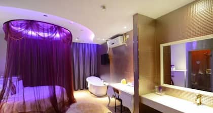 We Love Hotel