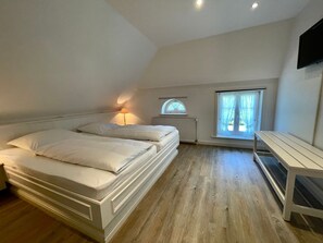 1 bedroom, iron/ironing board, WiFi - 1 Enna: 60sqm on two levels (ground floor and first floor) for 2 people with private terrace - (Sylt)