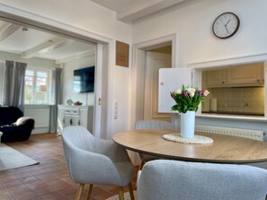 Unclassified image, 2 of 23, button - 2 Jan: 65sqm on 2 levels (ground floor and first floor) for up to 3 people with private terrace (Sylt)