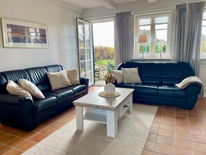 Unclassified image, 3 of 23, button - 2 Jan: 65sqm on 2 levels (ground floor and first floor) for up to 3 people with private terrace (Sylt)