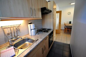 Microondas, horno y lavavajillas 