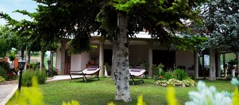 Beautiful apartment in villa for 2 guests with A/C, WIFI, TV and patio