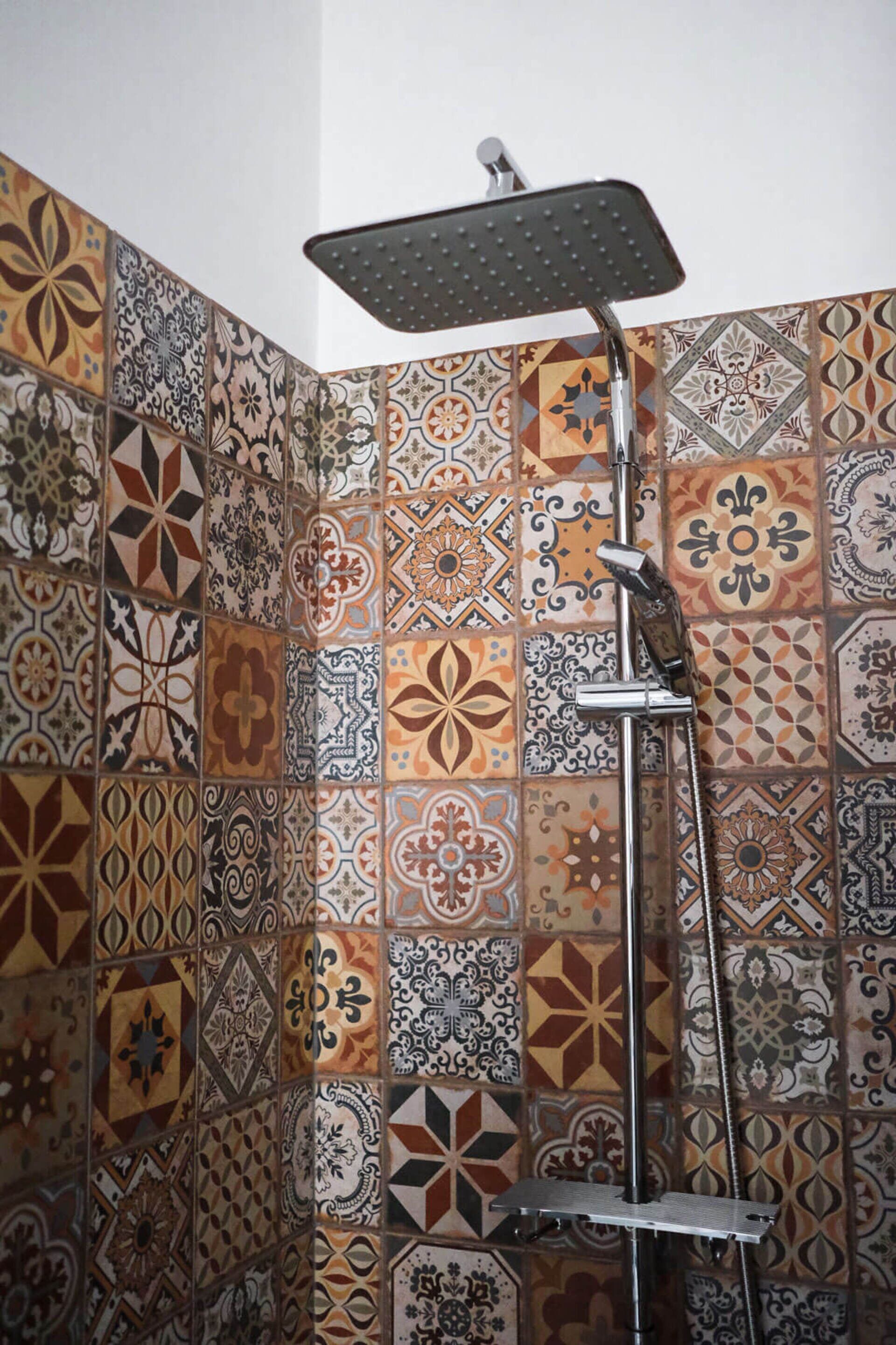 Dusche, Bidet, Handtücher