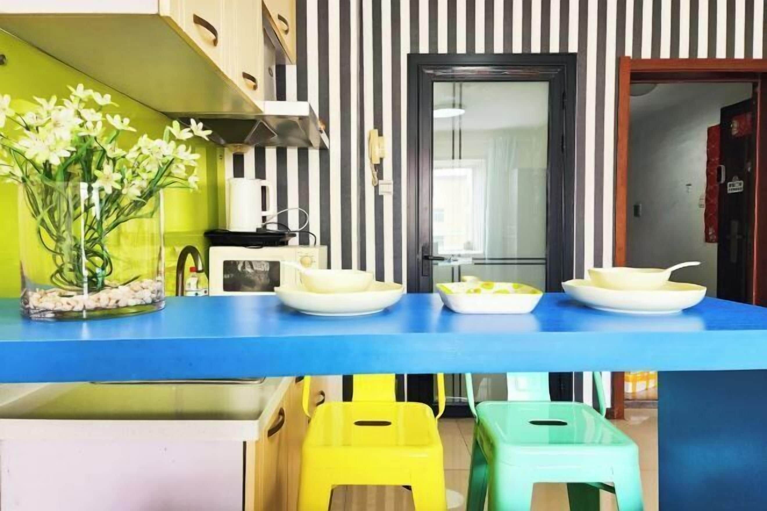 Cookware/dishes/utensils