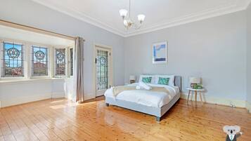 3 bedrooms, WiFi, bed sheets