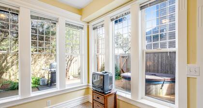 Side-by-side ocean view homes with enclosed yards & hot tubs - 1 block to beach