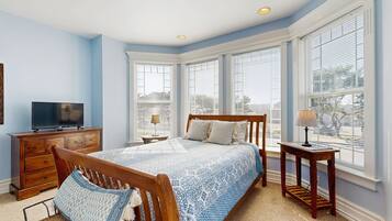 4 habitaciones, tabla de planchar con plancha, internet y ropa de cama