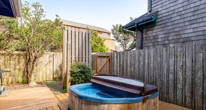 3 stunning water-view homes 1 block from beach with new hot tub-walk to Coast St