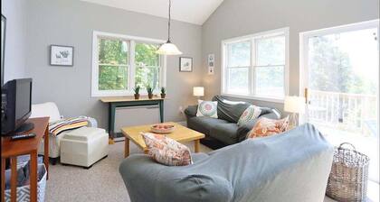 Relax in the White Mountains, Pet Friendly Home
