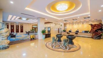 المنشأة من الداخل