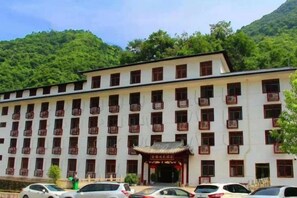 Unclassified image, 4 of 8, button - Jinsixia Guobin Grand Hotel (Ludumen) (Shangnan)