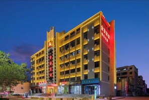 Unclassified image, 4 of 32, button - Jin'an Hotel (Zhangye)