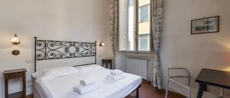 2 Schlafzimmer, Bügeleisen/Bügelbrett, Bettwäsche