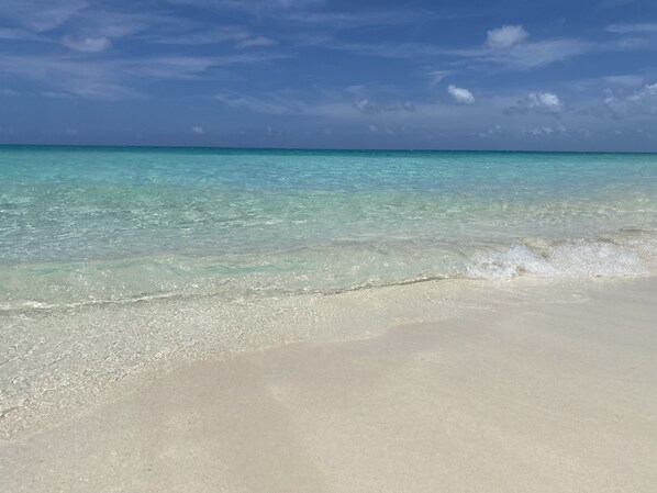 Beach nearby, sun loungers, beach towels