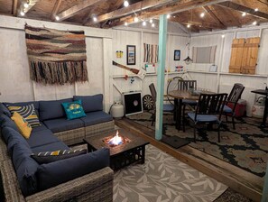 Smart TV, fireplace, DVD player, ping pong