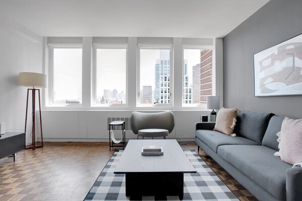 TV, stereo - Cute Back Bay 1BR w/ W/D & Gym, near Copley T & Shops, by Blueground (Boston)