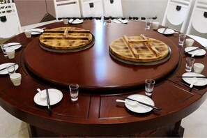 Unclassified image, 5 of 22, button - Tianliyuan Hotel (Genhe)
