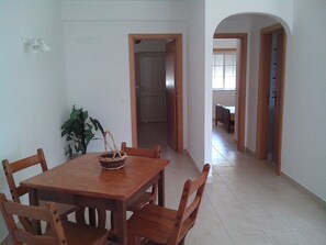 Dining - Lovely 1-Bedroom Apartment in Olhos de Agua (Albufeira)