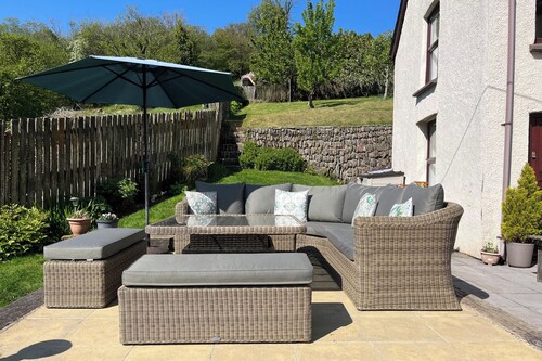 1 Bed House - Garden, Parking, Pets Allowed