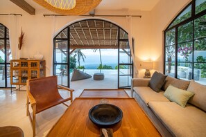 TV - 4BR Lovina Paradise - Ocean View (Lovina)