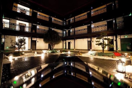 庭園. Fengjia No.1 Courtyard B&B (Luquan Fengjia Ancient Town Branch)