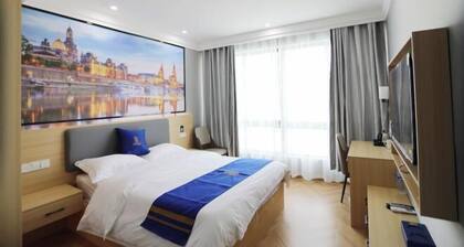 Super 8 Hotel (Hefei Ma'anshan Road Hegongda South Subway Station)