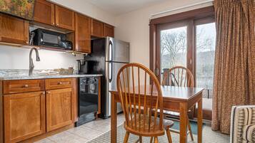 Condo, Multiple Beds, Fireplace | Dining