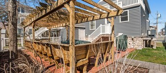 Town of Bethany Beach home steps to the ocean with beach access - dog-friendly