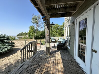 Year Round Waterfront Retreat 