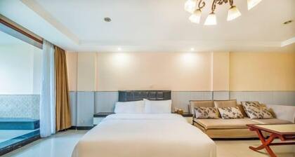 Duyun Jinpeng Hotel (Duyun Dashiban Ancient Street Store)