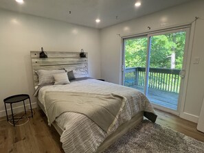 4 bedrooms, iron/ironing board, travel cot, WiFi