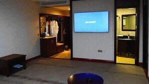 Unclassified image, 2 of 28, button - Qiaoxiang Hotel (Fuqing)