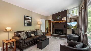 House (3 Bedrooms) | Property amenity