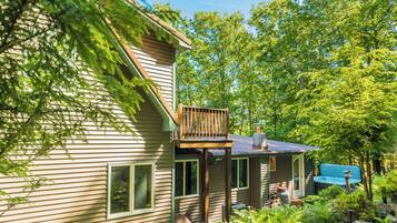 House (3 Bedrooms) | Property amenity