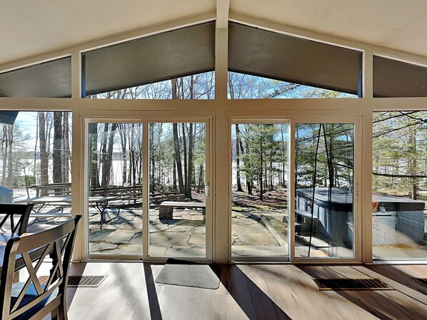 House (3 Bedrooms) | Property amenity