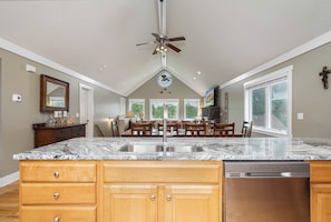 House (5 Bedrooms) | Property amenity
