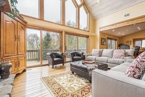House (4 Bedrooms) | Property amenity - Wolfpack Retreat by Taylor Made Deep Creek (Swanton)