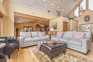 House (4 Bedrooms) | Property amenity - Wolfpack Retreat by Taylor Made Deep Creek (Swanton)